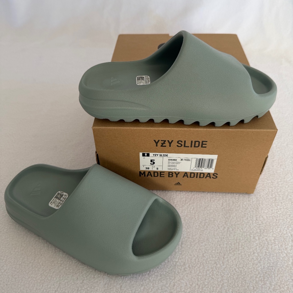 Adidas Yzy Slide In Salt